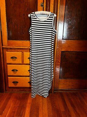 Black & White Striped Sleeveless Maxi Dress w/ Side Slits Size Large New
